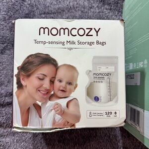 NWT Momcozy Temp-Sensing Milk Storage Bags 120 Pack